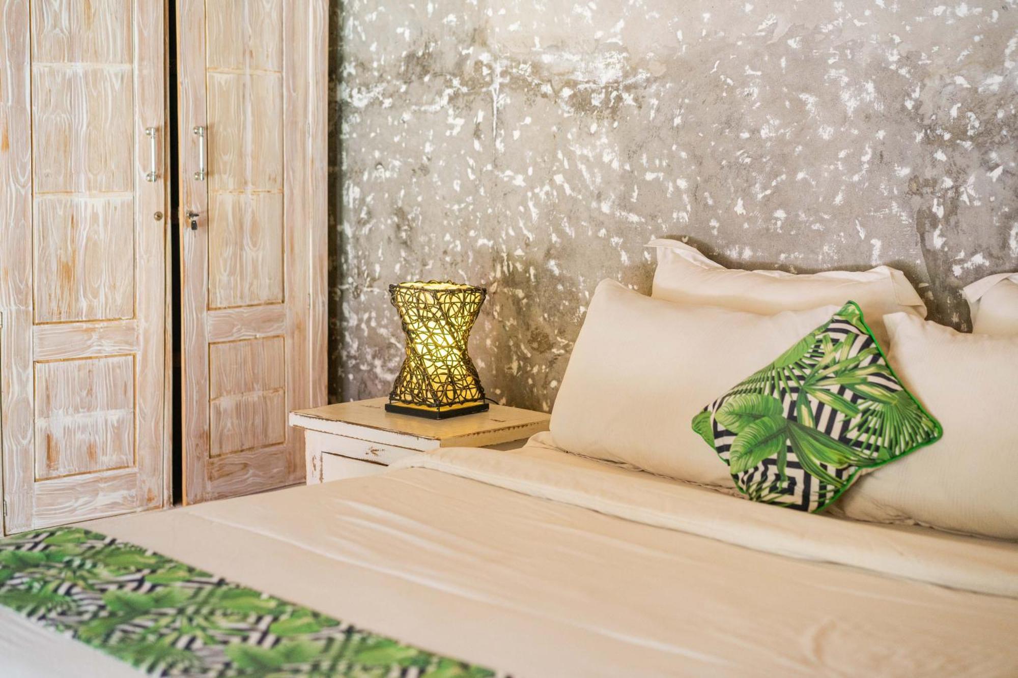 Villa Salya - 3Br - Private Pool - 1Min Walk To La Favela! Seminyak Exterior foto